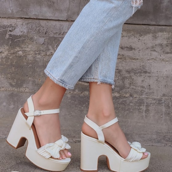 Lulus Shoes - Lulus Graciana Ivory Knotted Platform Sandals